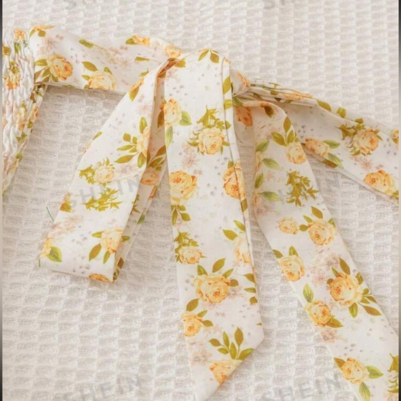 Yellow Floral Tie Strap Romper - Picture 3 of 3